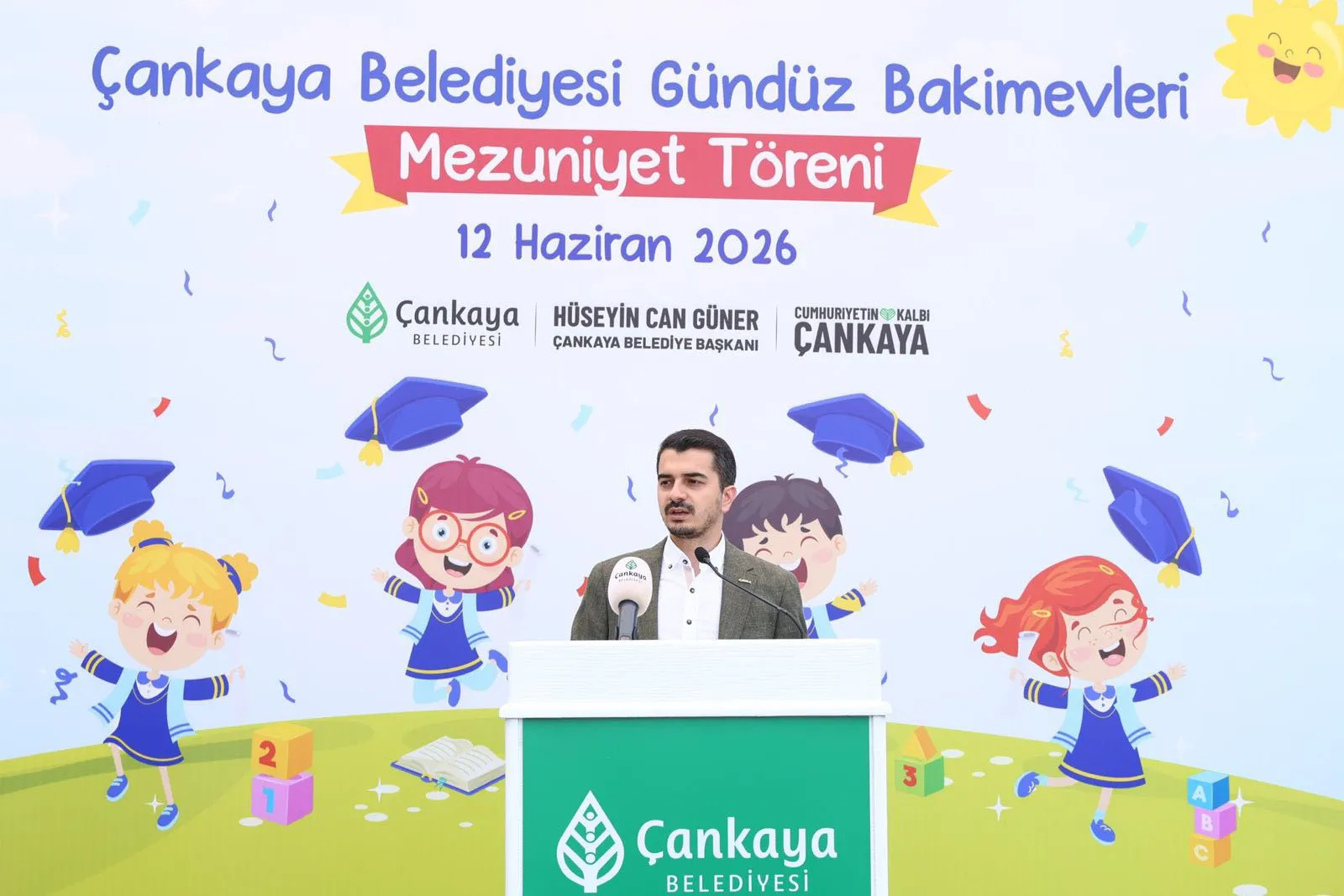 Çankaya’nın minikleri kep atarak ilkokula merhaba dedi