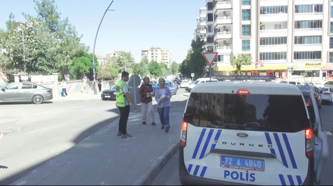 Batman'da sınav yetişme paniğini polis çözdü