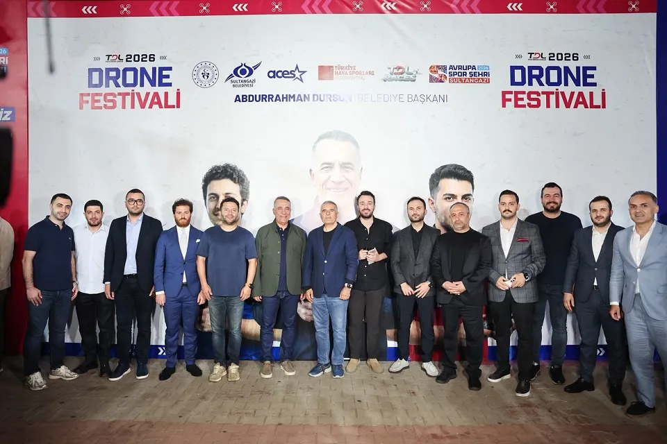 Sultangazi’de gökyüzü drone yarışlarıyla şenlendi