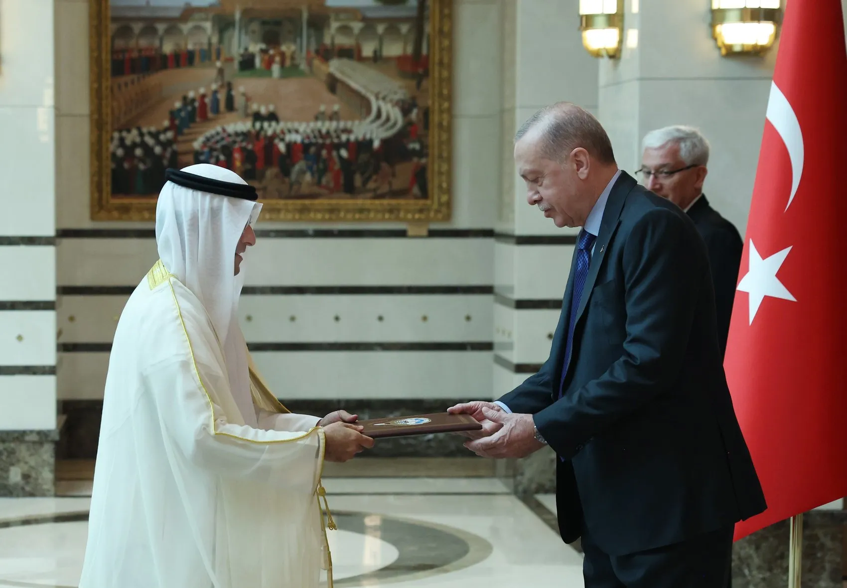 Cumhurbaşkanı Erdoğan yeni büyükelçileri Beştepe'de ağırladı