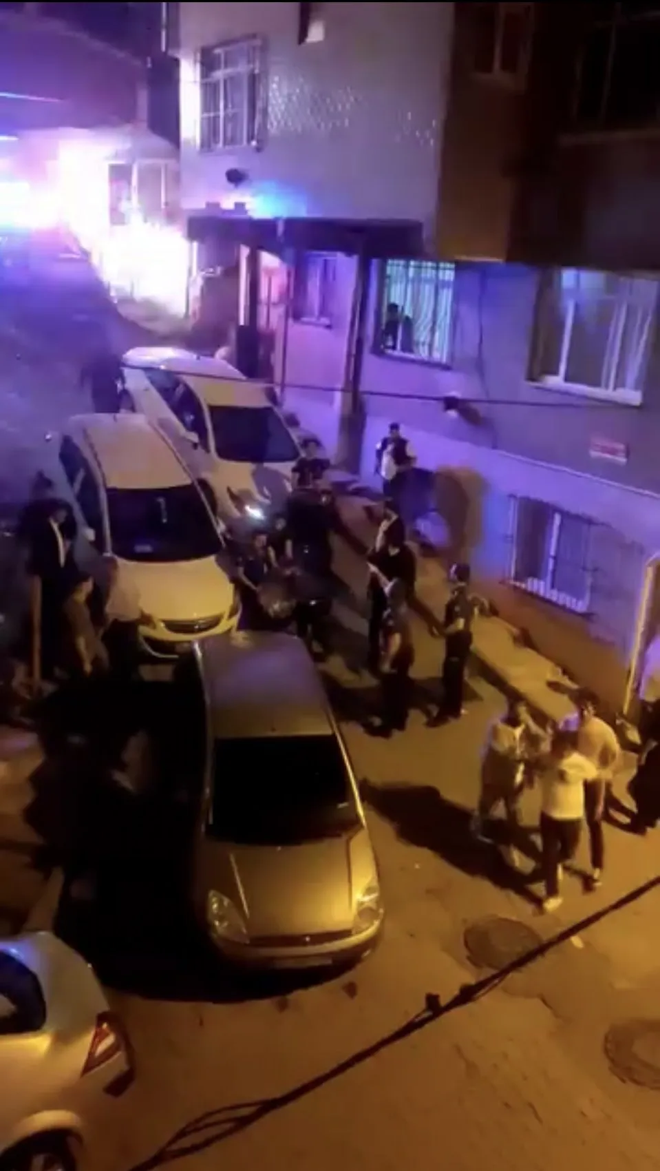 Kağıthane’de uyuşturucu baskınında şüphelileri kaçırma girişimi