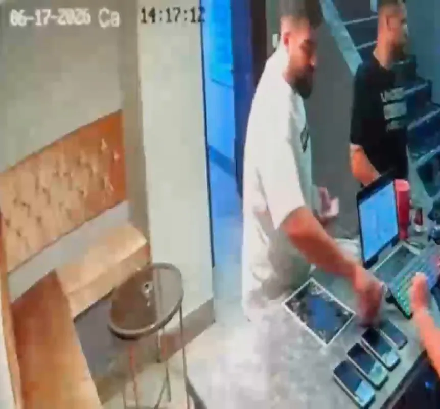 Ümraniye'de alacak kavgası kanlı bitti 17 yaşındaki genç hayatını kaybetti