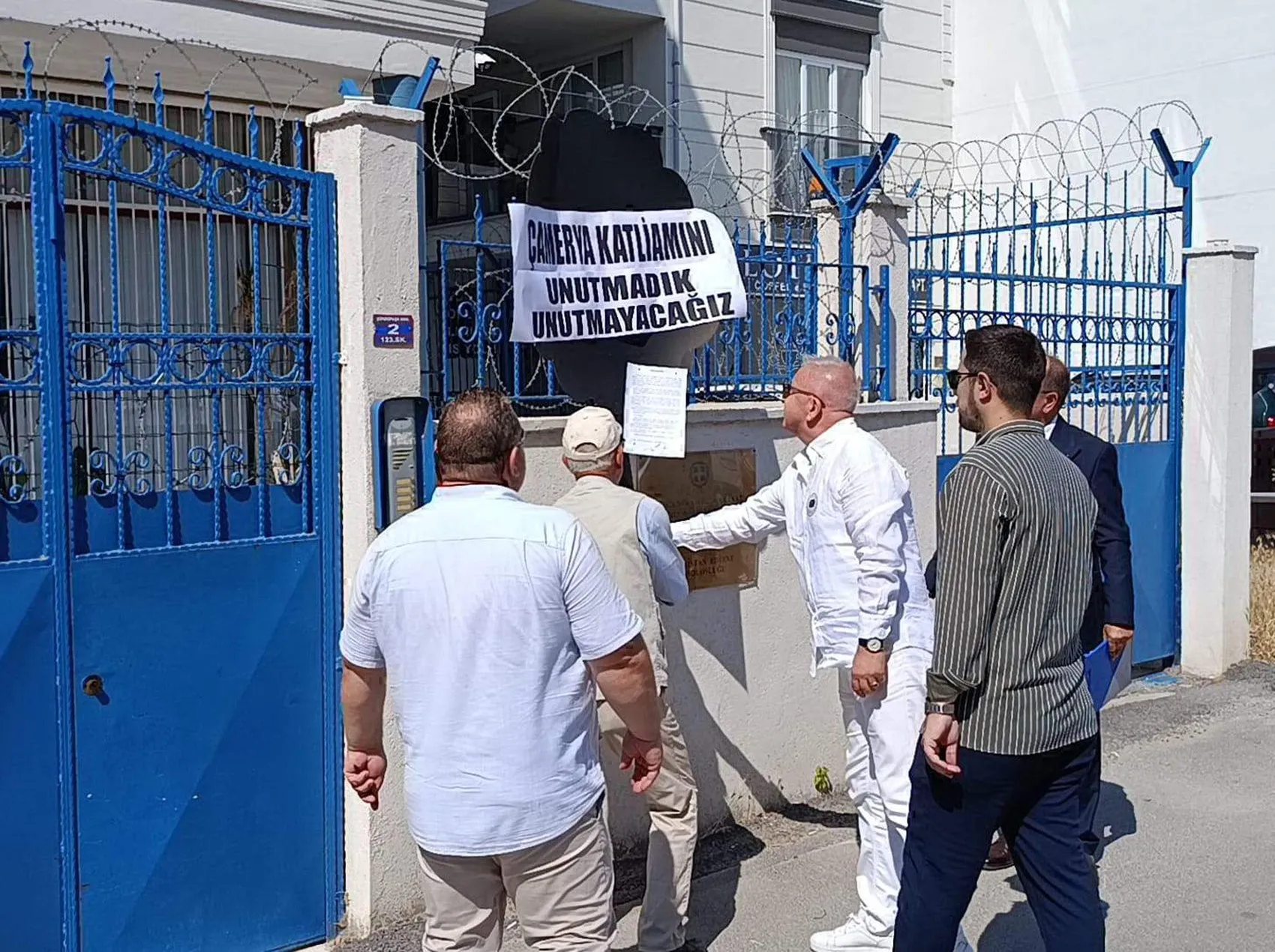 Edirne'de Yunanistan Konsolosluğu önünde protesto