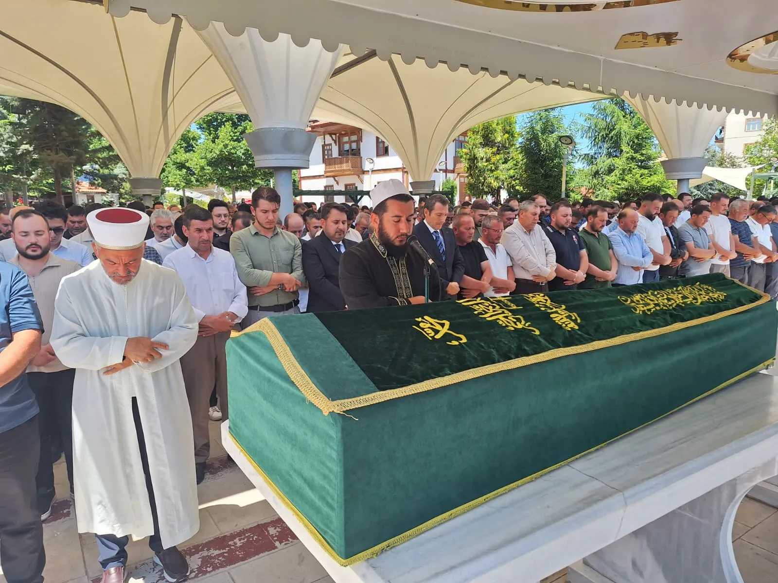 11 yaşındaki Alper bakkala giderken hayattan koparıldı