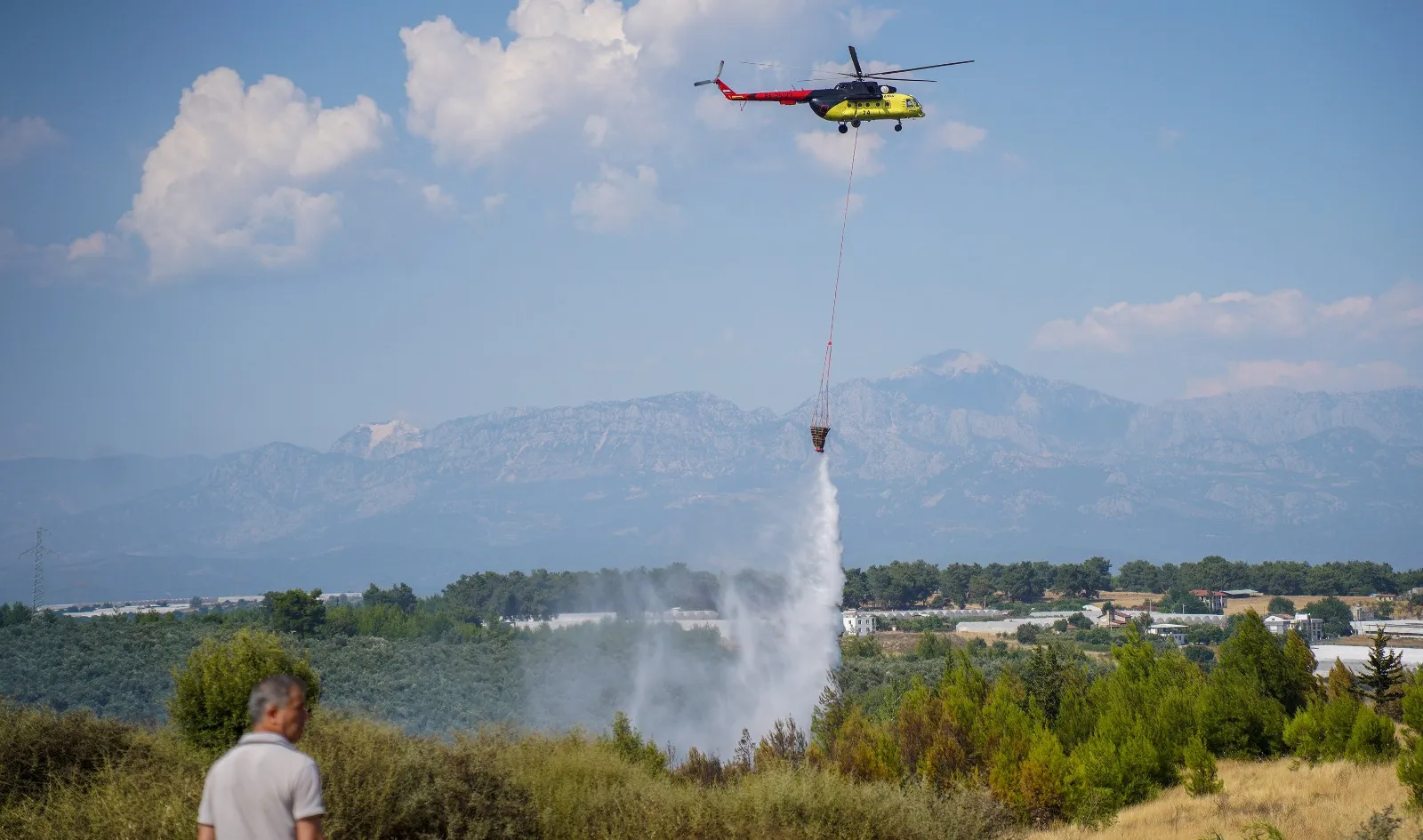 Antalya Aksu’da yangın paniği