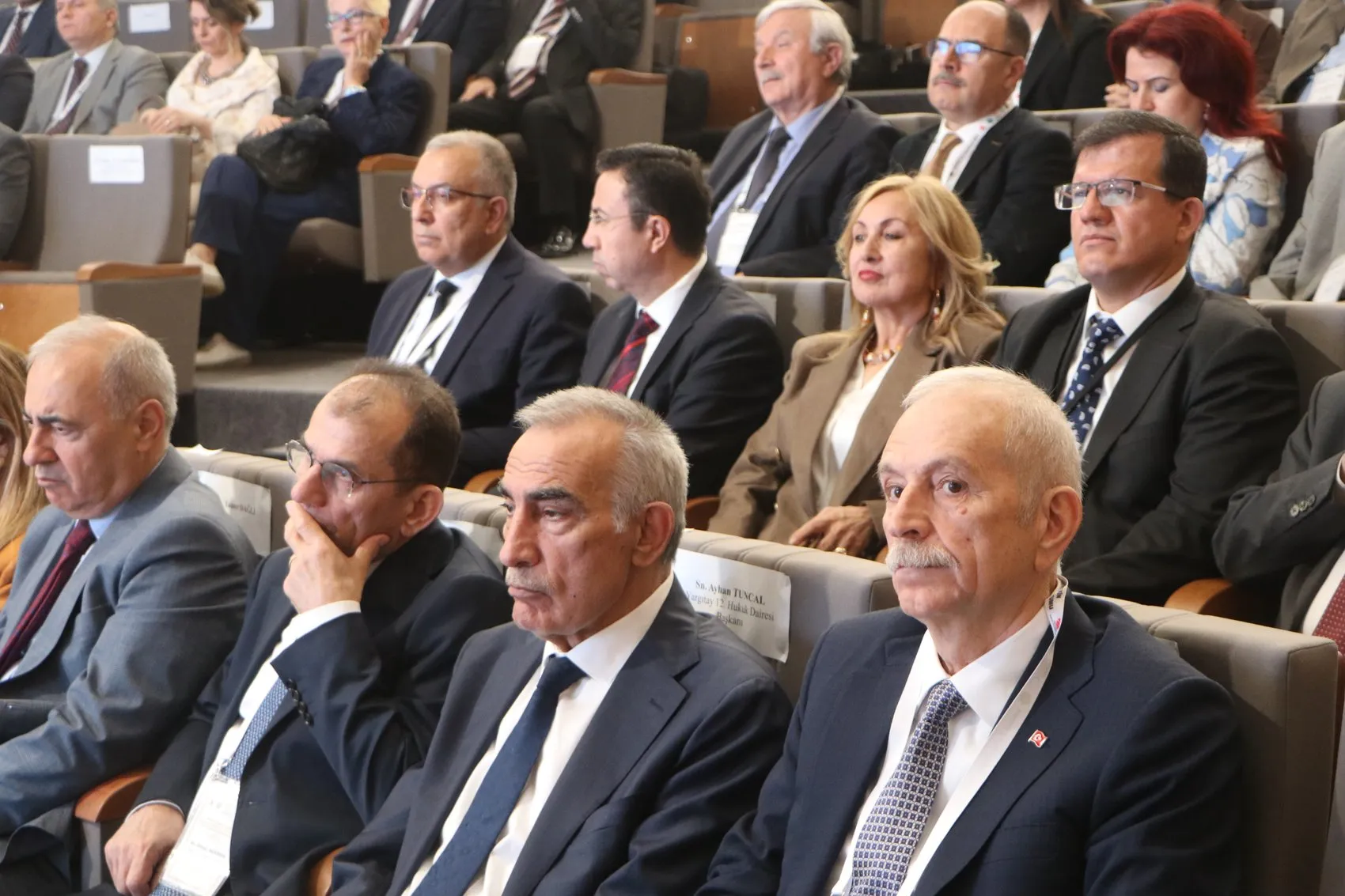 Cemil Çiçek'ten hukuk sistemi için öz eleştiri