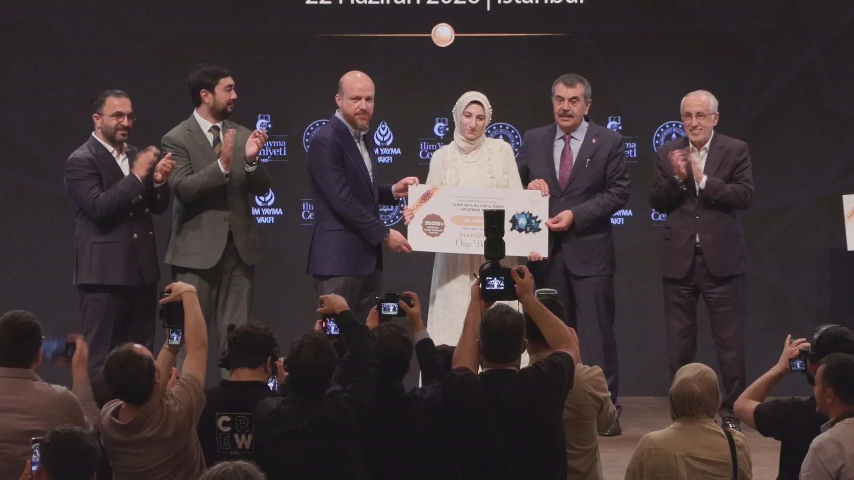 Bakan Tekin Eğitim sisteminin merkezinde iyi insan yetiştirmek var