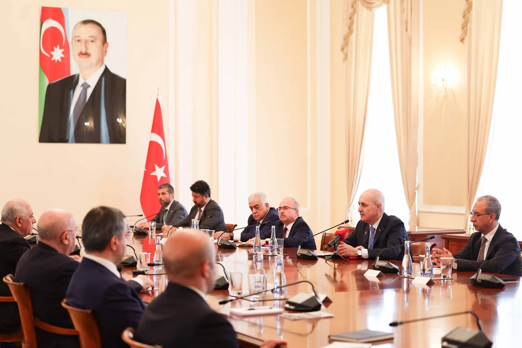 Numan Kurtulmuş Bakü’de Azerbaycanlı mevkidaşlarıyla bir araya geldi