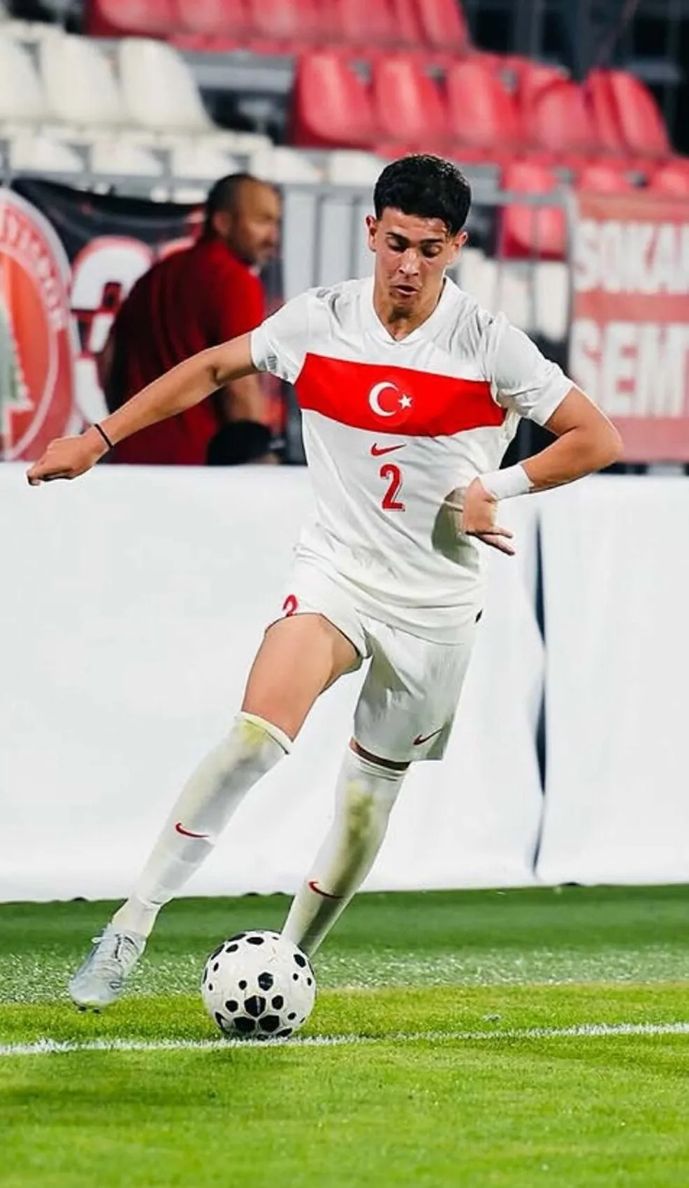 Manisa FK Ayberk Karapo için Çorum ile el sıkıştı