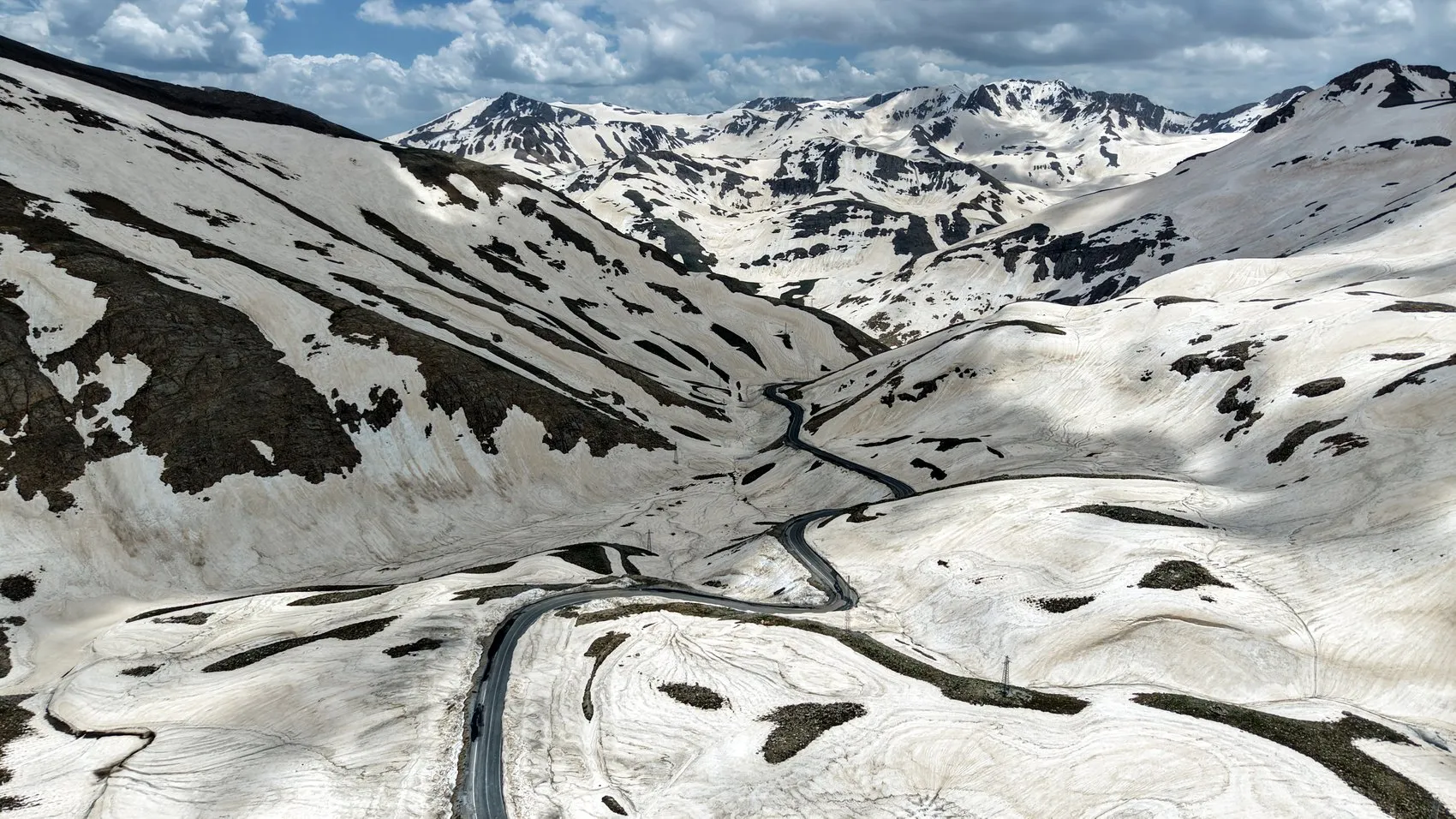 Van ve Bahçesaray arasında ulaşım yeniden başladı