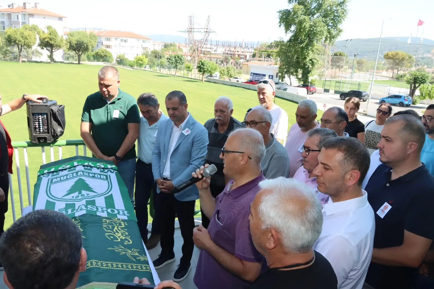 Muğlaspor camiası Akın Çavaş'ı son yolculuğuna uğurladı