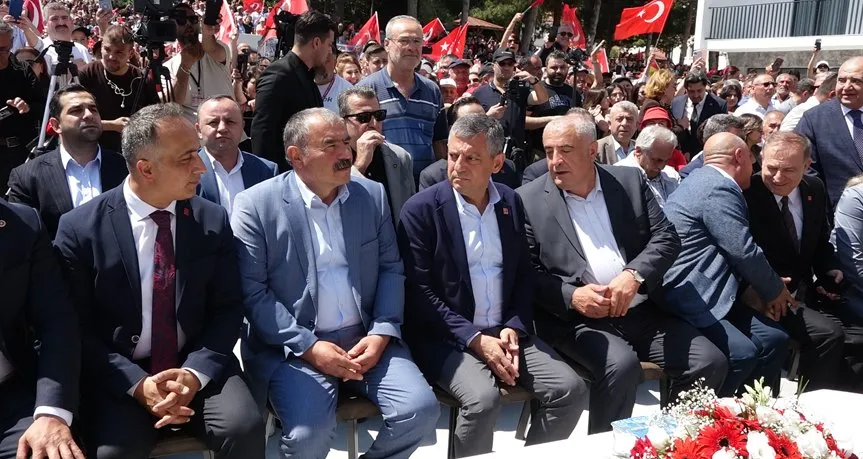 Özgür Özel Çorum’da hodri meydan dedi