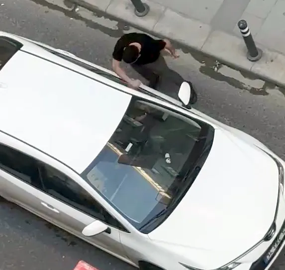 Avcılar'da kaza sonrası sürücüye yumruklu tepki