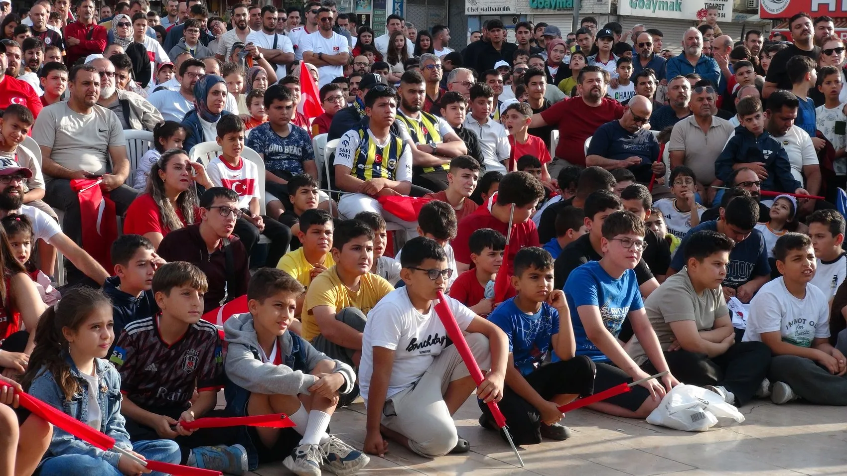 Kilis meydanında milli heyecan doruğa ulaştı