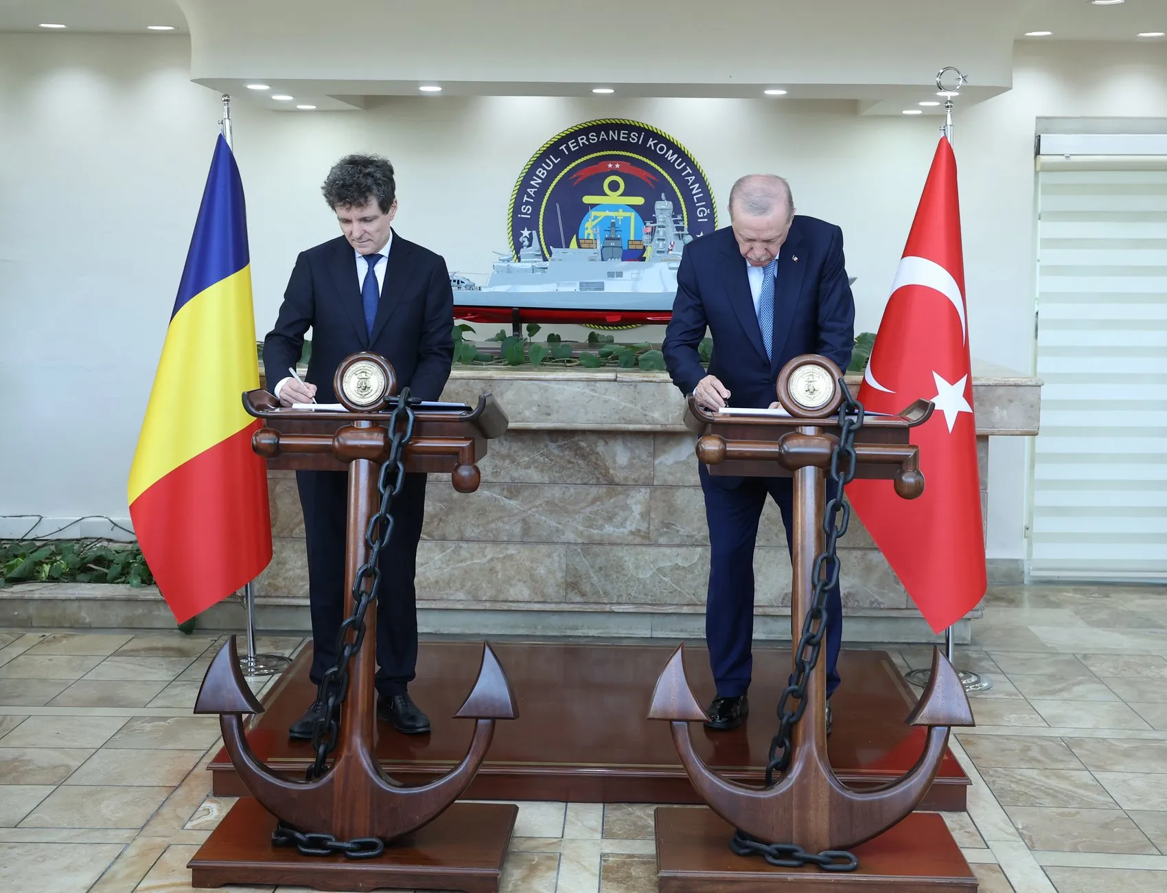 Erdoğan ve Romanya lideri İstanbul Tersanesi’nde buluştu