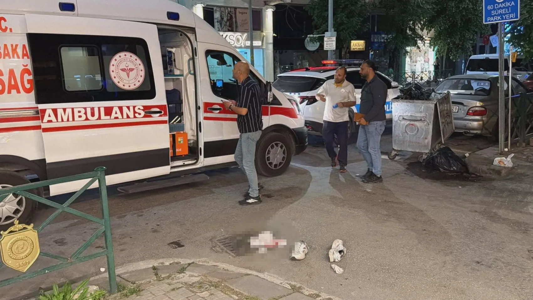 Eskişehir’de parkta alkol alan arkadaş grubu birbirine girdi