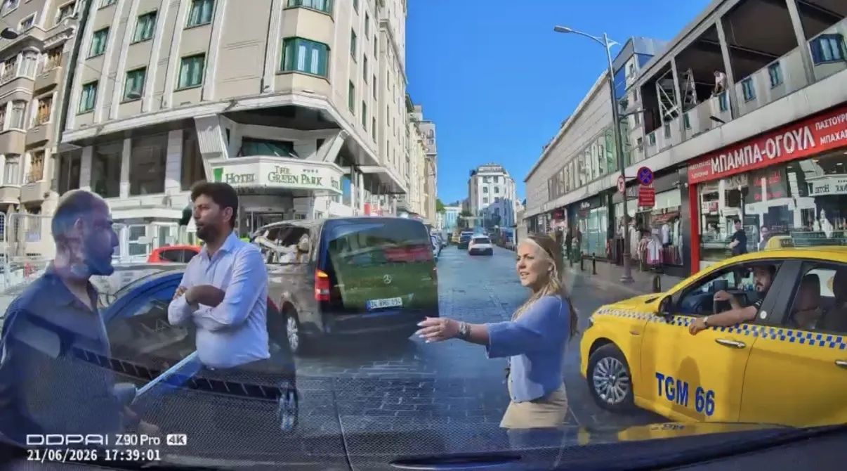 Beyoğlu’nda kabadayılık taslayan sürücüye polis engeli