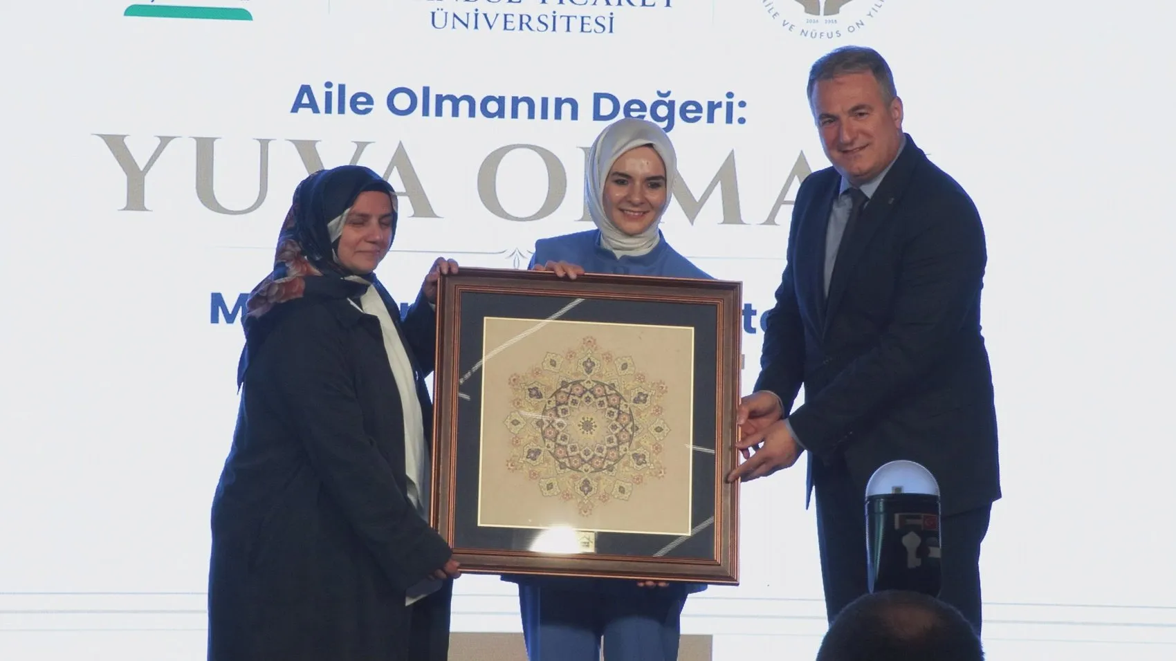 Koruyucu aileler 11 binden fazla çocuğa yuva oldu