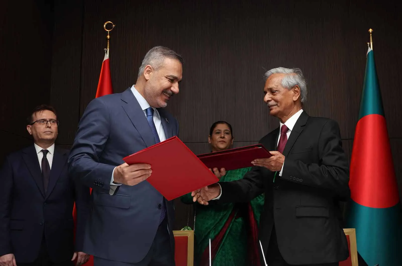 Dışişleri Bakanı Fidan Bangladeş ile yeni bir sayfa açtı