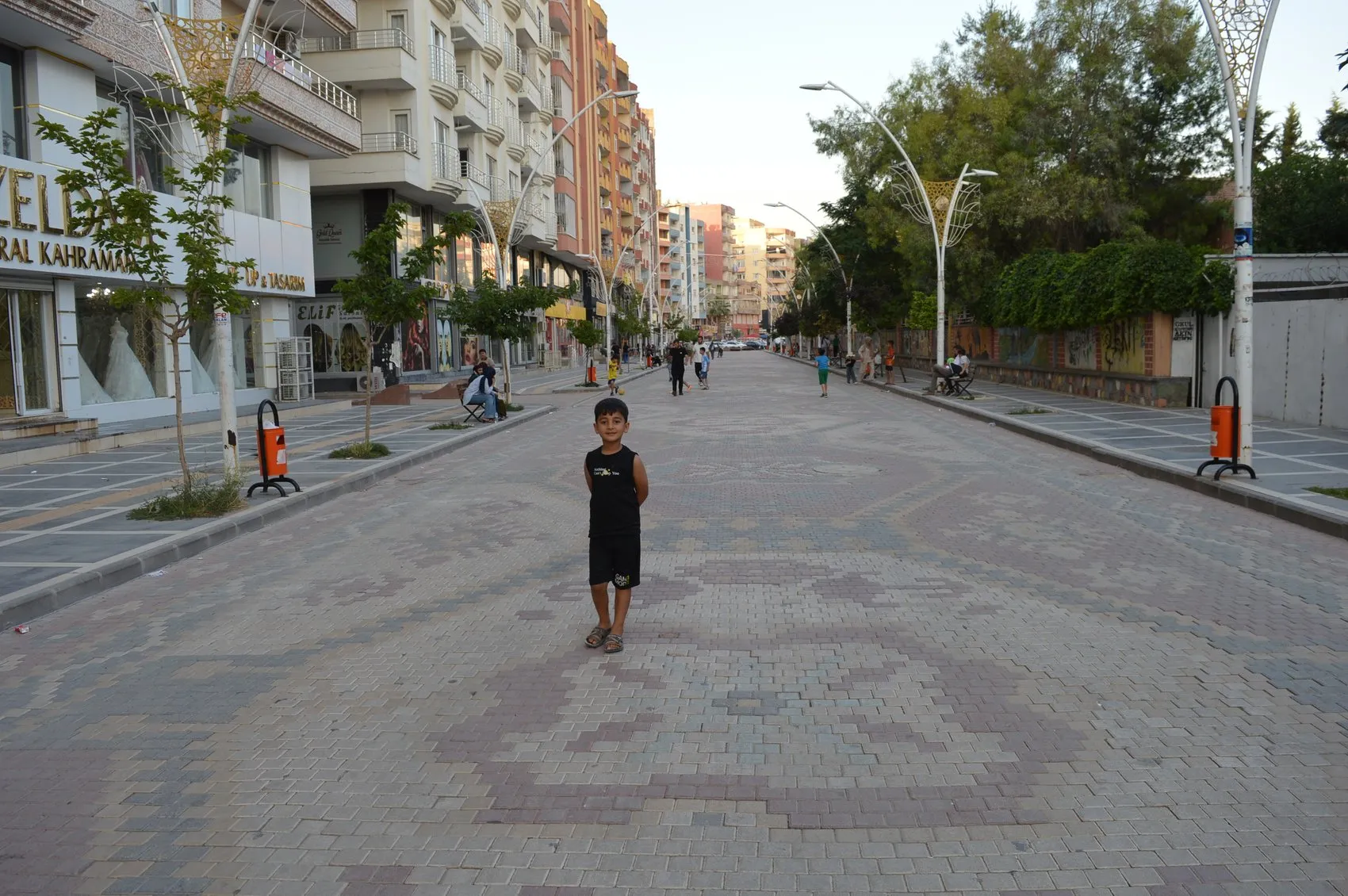 Kızıltepe’nin halı desenli caddesi 6 yaşında