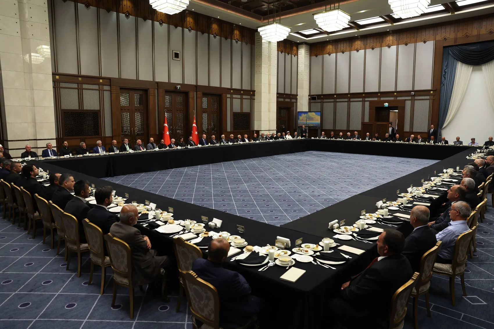 Erdoğan'dan Muharrem ayı mesajı Cemevlerine destek sürecek