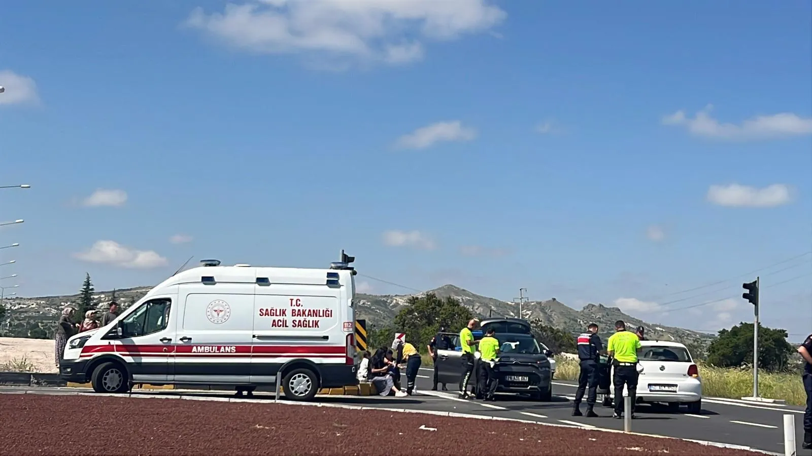 Nevşehir'de iki otomobil çarpıştı 7 kişi yaralandı