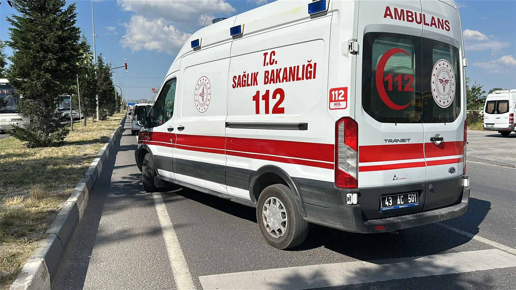 Kütahya’da yolun karşısına geçmeye çalışan yaşlı kadın ağır yaralandı