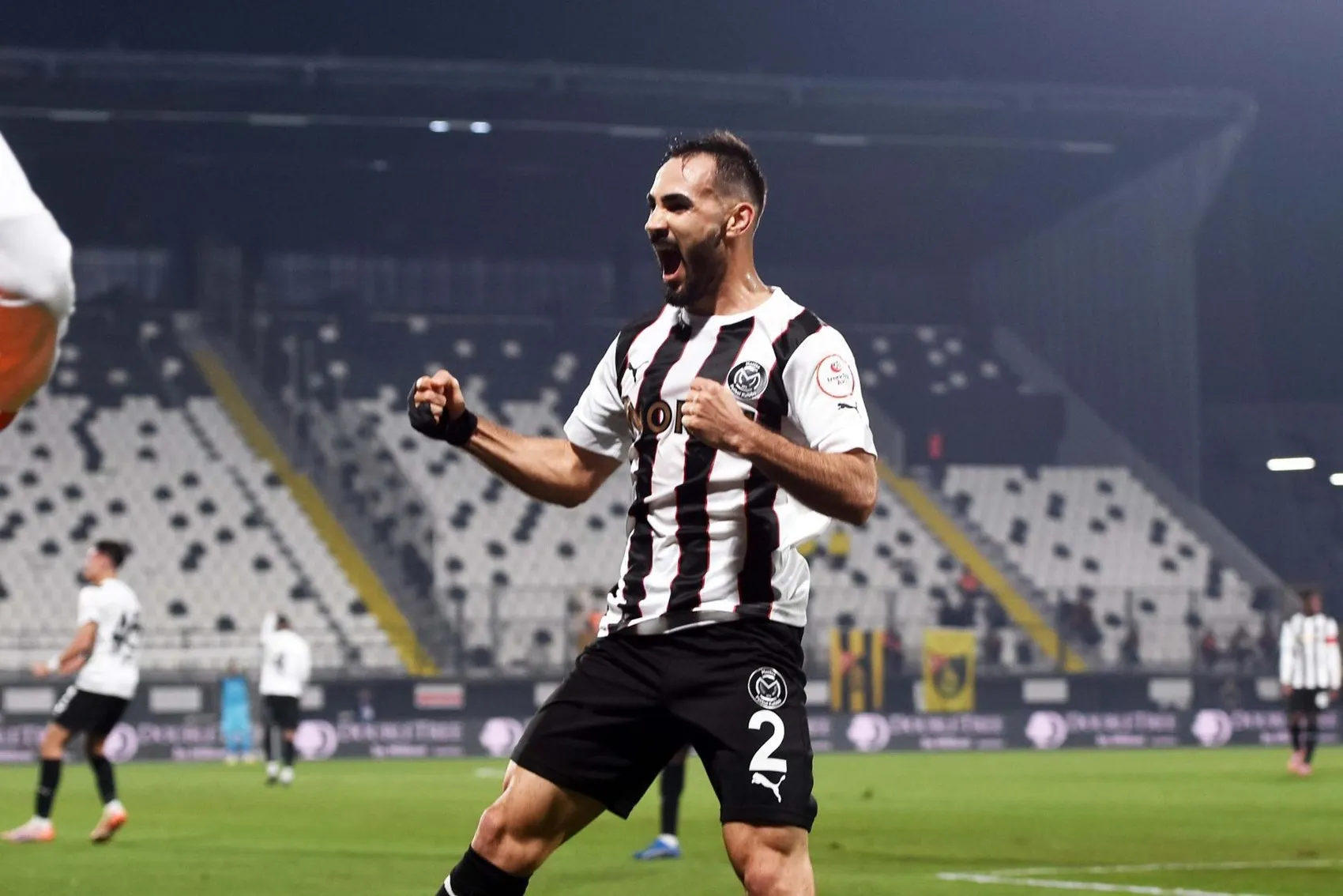Süper Lig ekipleri Manisa FK’nın yıldızına kancayı taktı