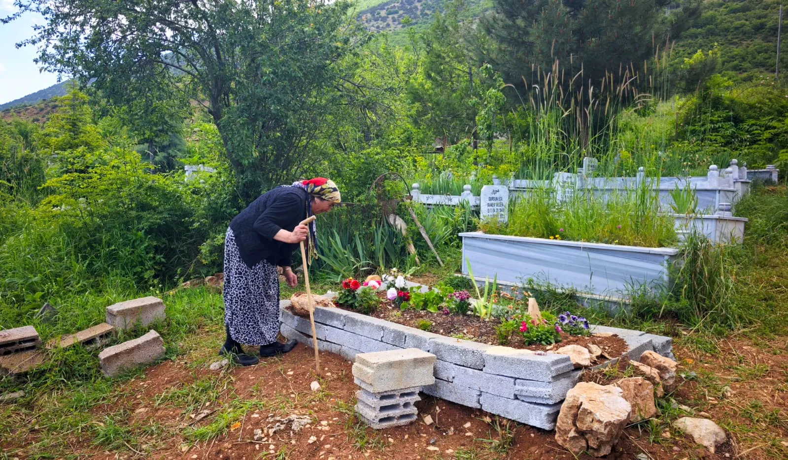 Artvinli Şengül Gezer beş büyük acıya rağmen torunları için yaşıyor