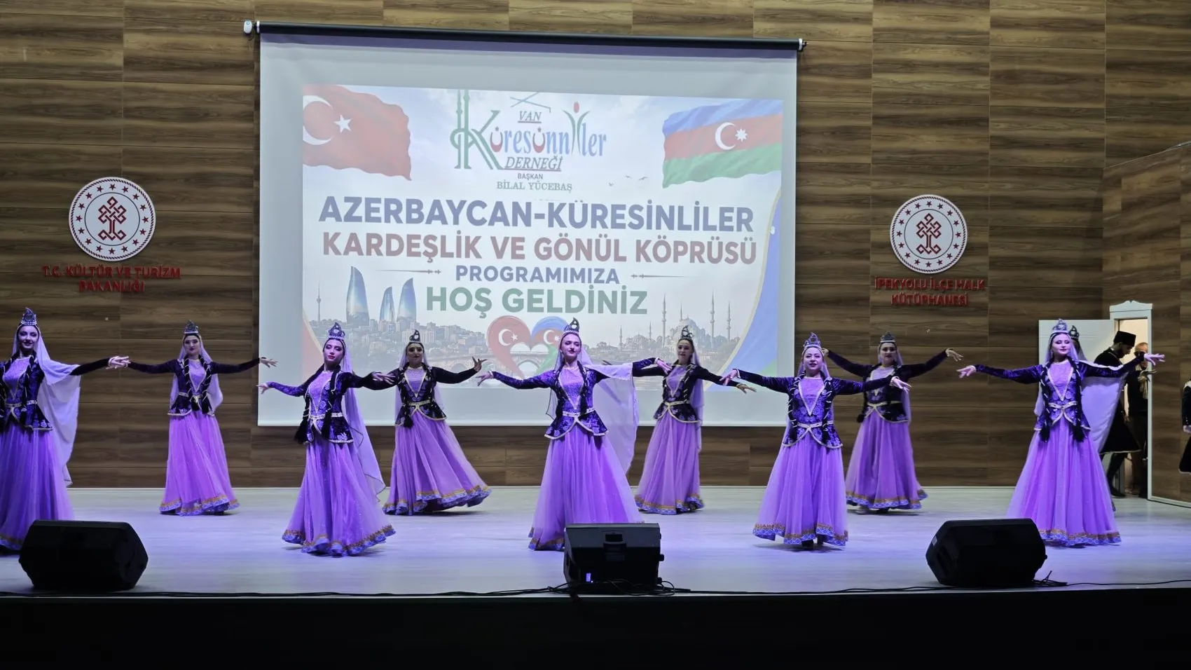 Van’da Azerbaycan ile Gönül Köprüsü Kuruldu