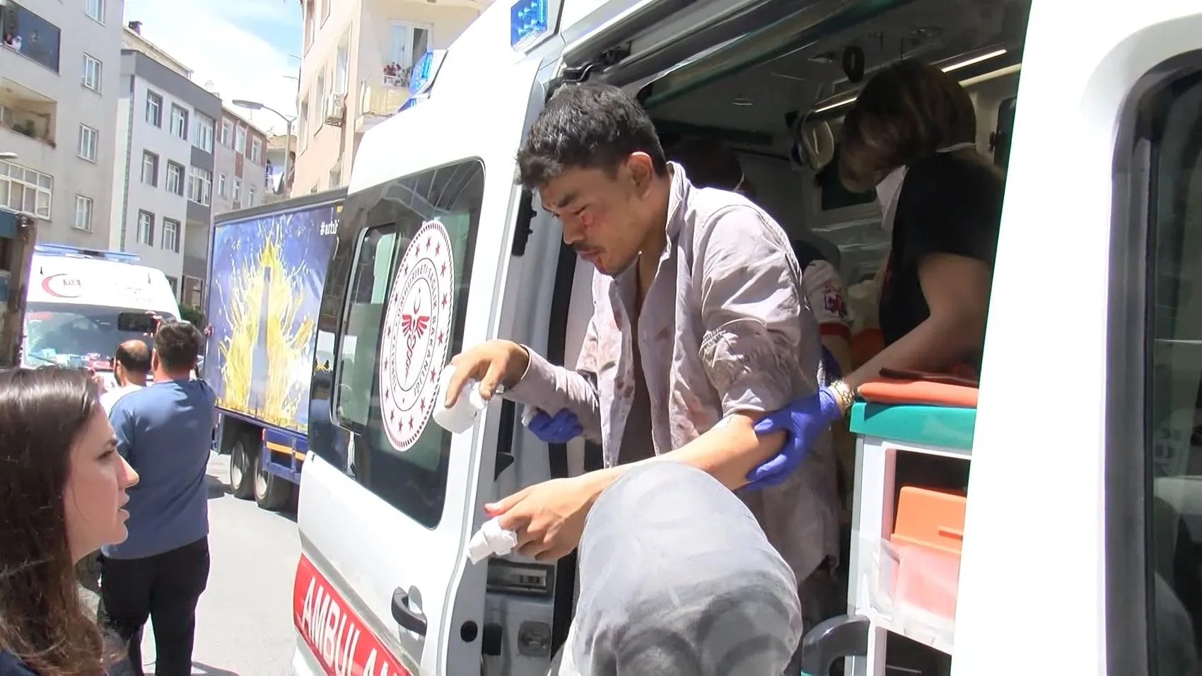 Güngören'de kentsel dönüşüm binasında doğalgaz patlaması
