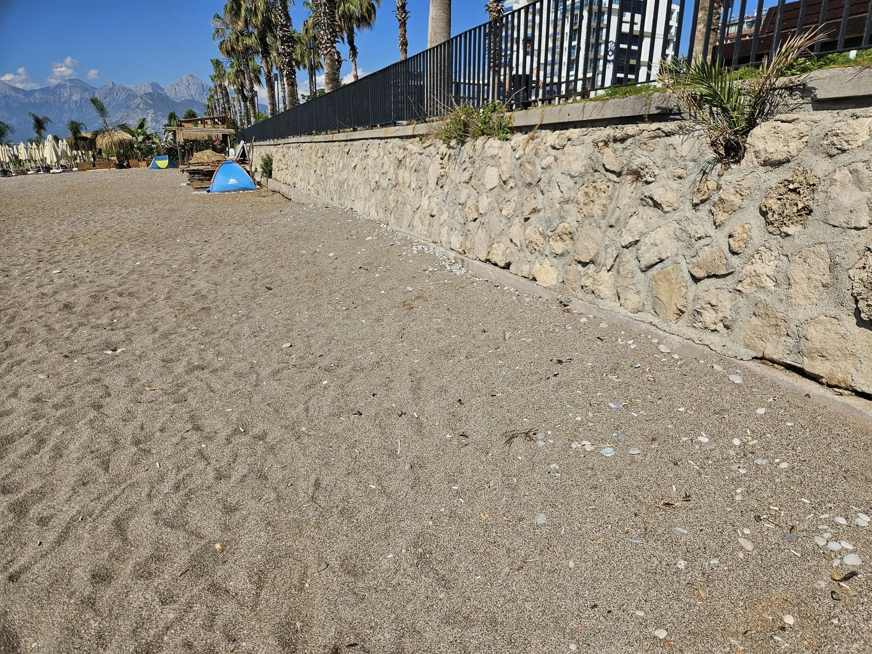 Antalya sahillerine sigara yasağı önerisi
