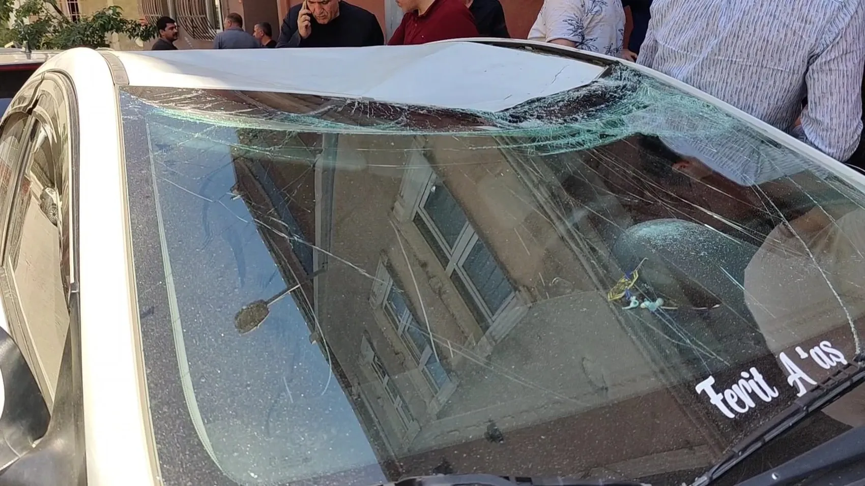 Sultangazi'de apartman boşluğundan düşen 76 yaşındaki adam hayatını kaybetti