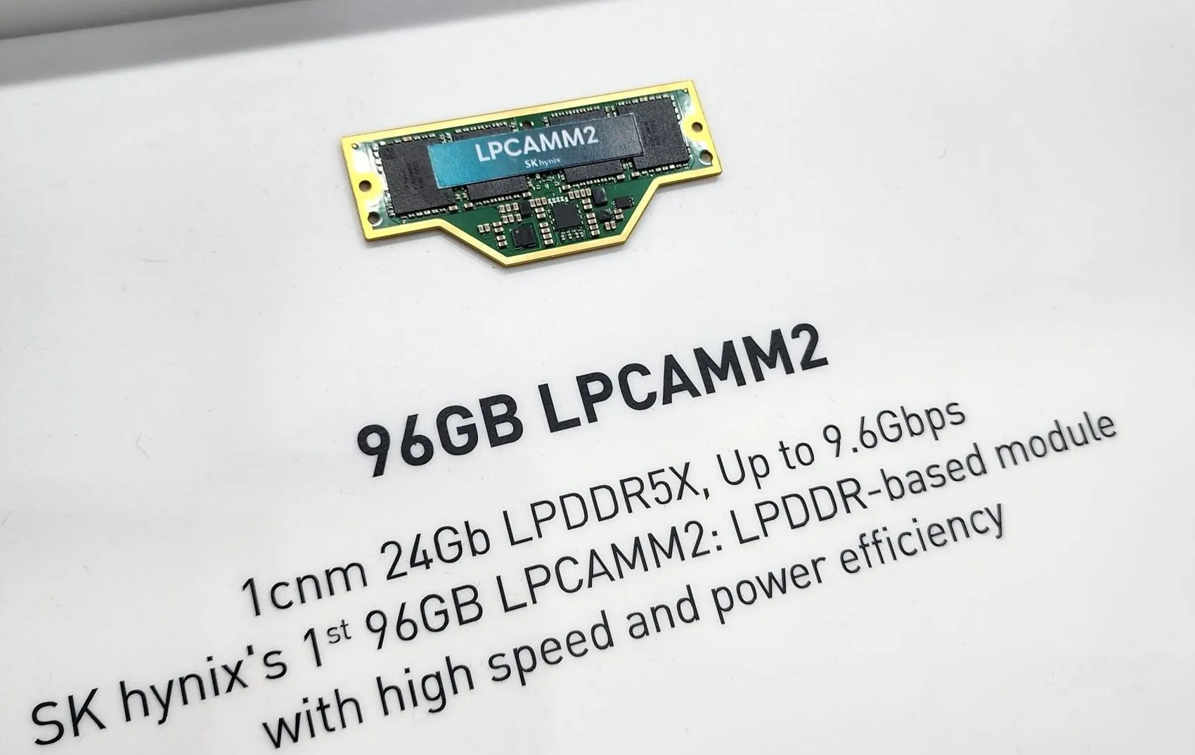 SK Hynix, 48 GB kapasiteli HBM4E belleğini sergiledi