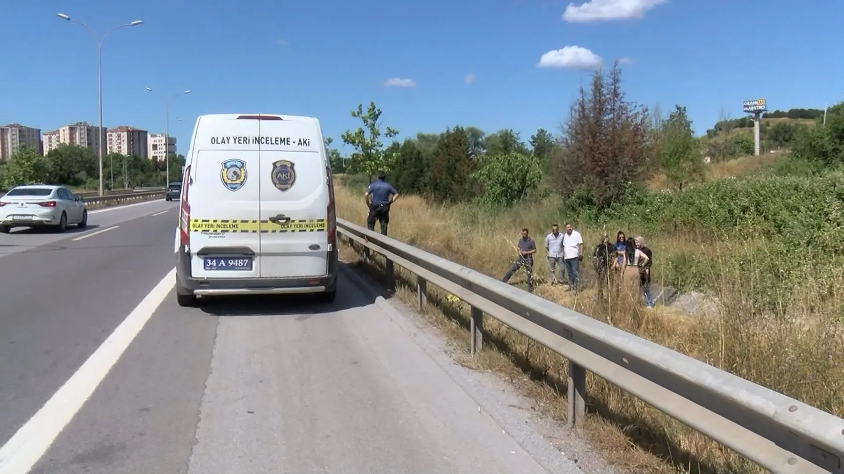 Pendik’te yol kenarındaki su kanalında cansız bir beden bulundu