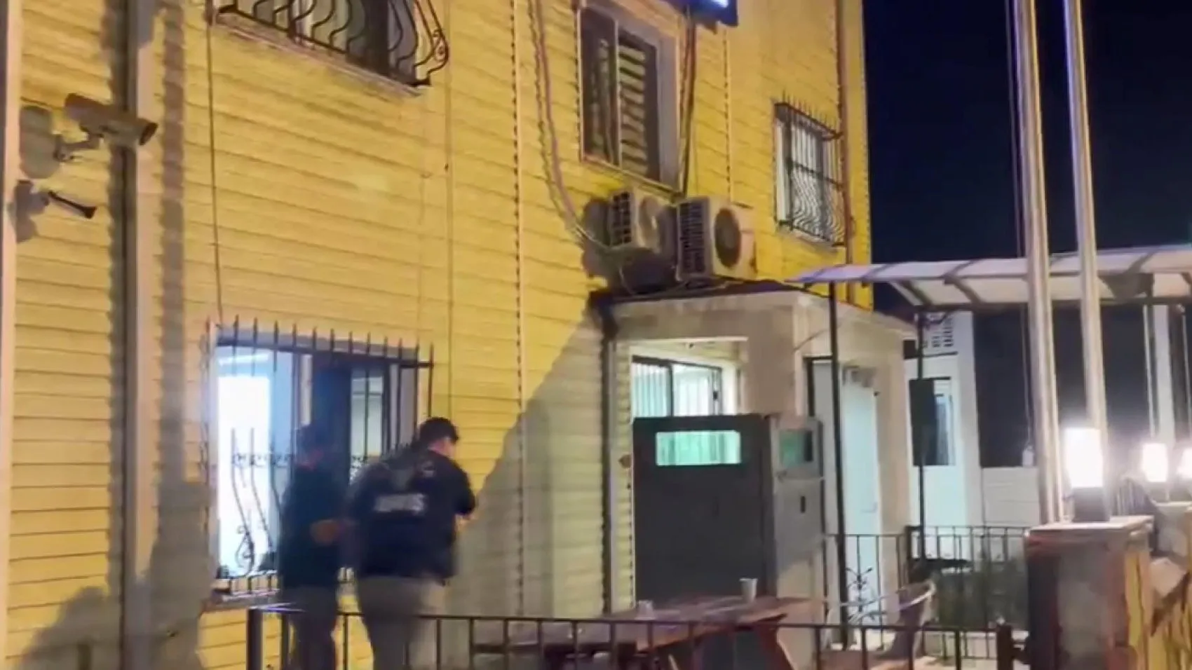 İstanbul trafiğinde silahlı tehdit paniği oyuncak çıktı