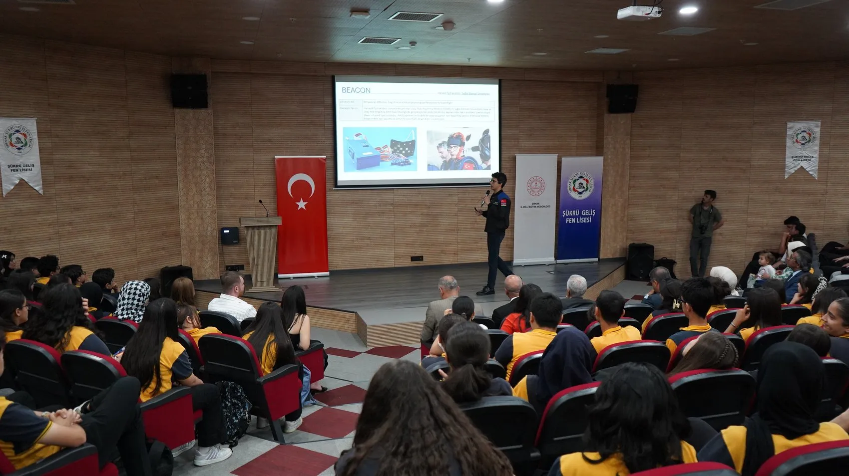 Uzay Yolcusu Atasever Şırnaklı Gençlerle Geleceği Konuştu