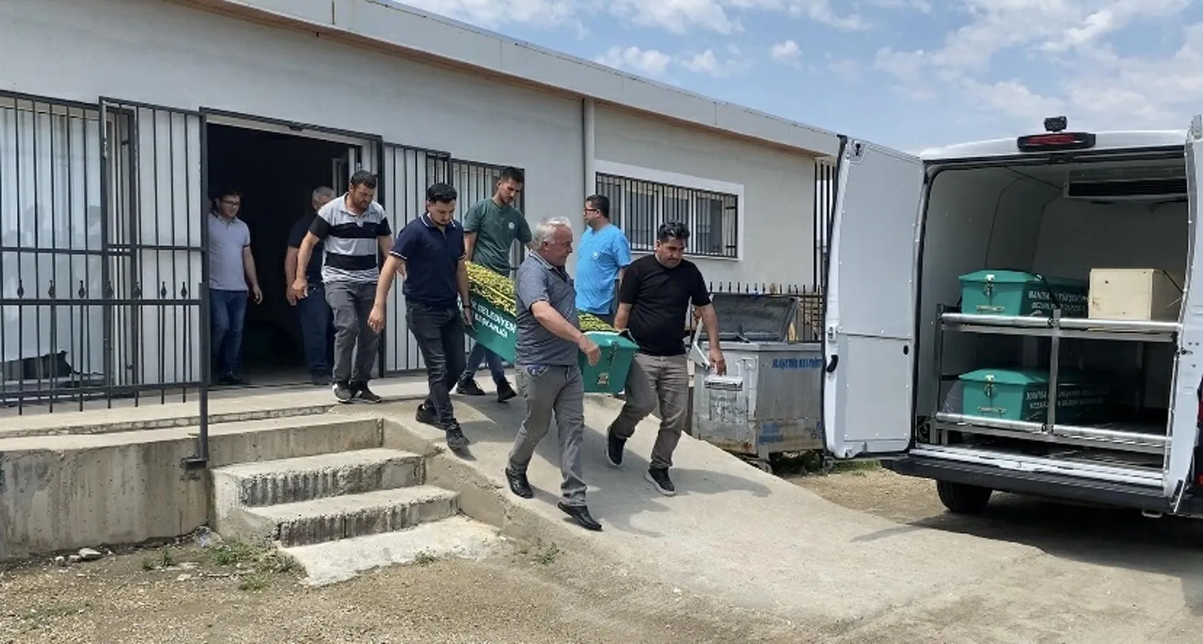 Manisa'da serinlemek isteyen 12 yaşındaki çocuk gölette hayatını kaybetti