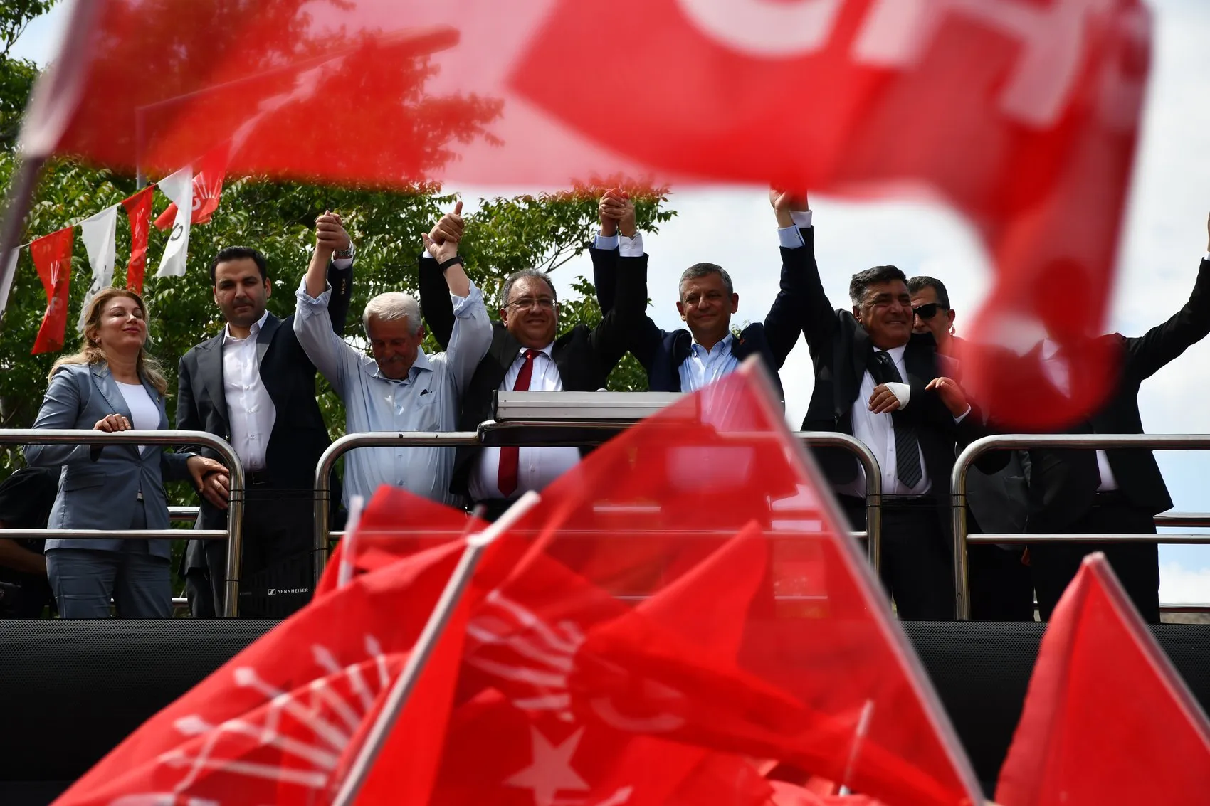 Özgür Özel'den seçmenine sandığa gidin çağrısı