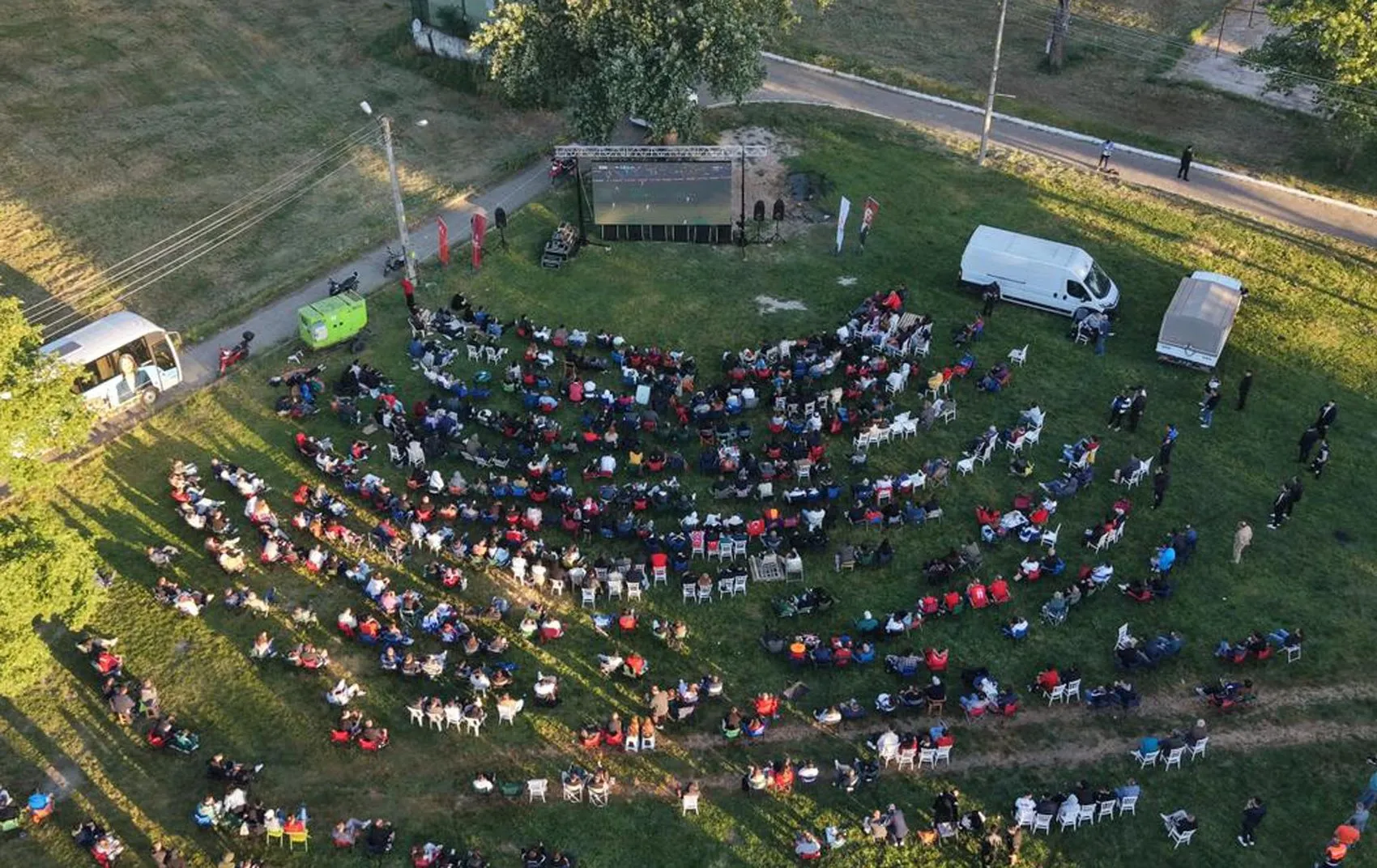 Edirne Sarayiçi dev ekranla milli coşkuya sahne oldu