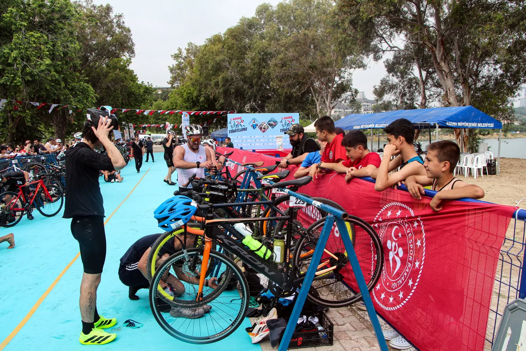 Adana Adnan Menderes Adası triatlon heyecanına ev sahipliği yapıyor