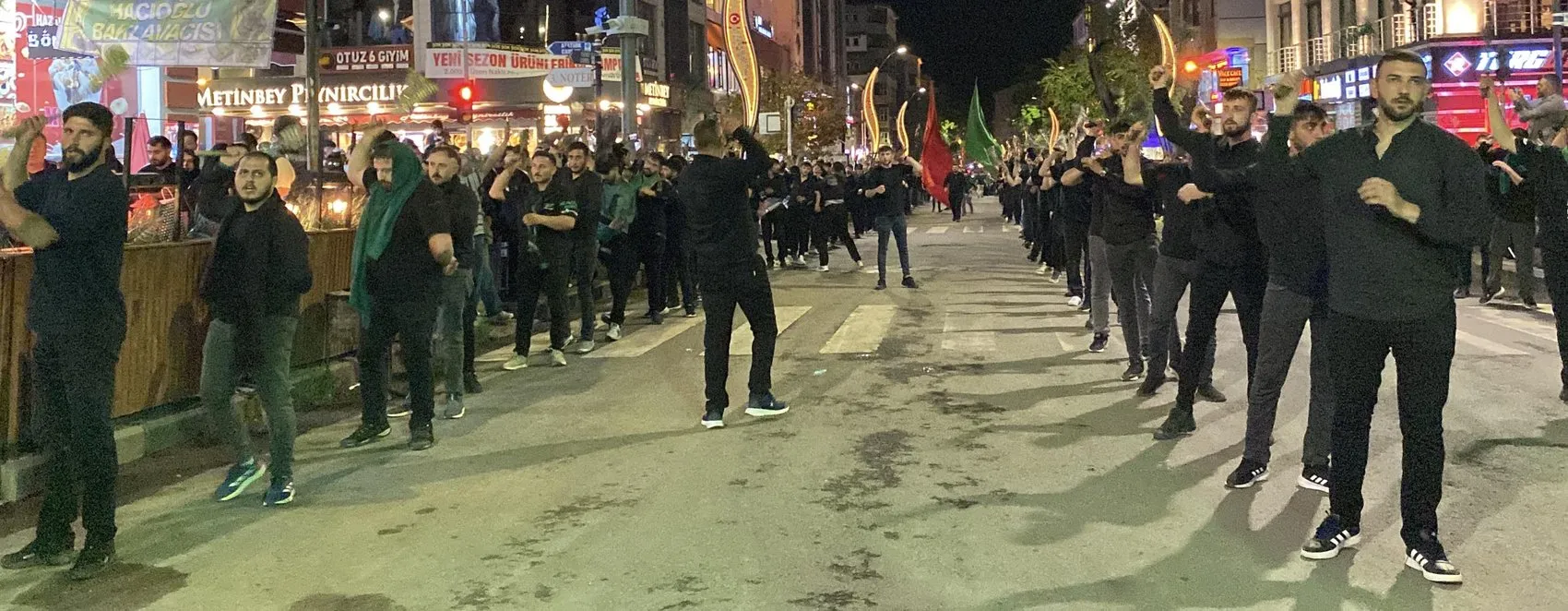 Karslılar Kerbela şehitlerini gözyaşlarıyla andı