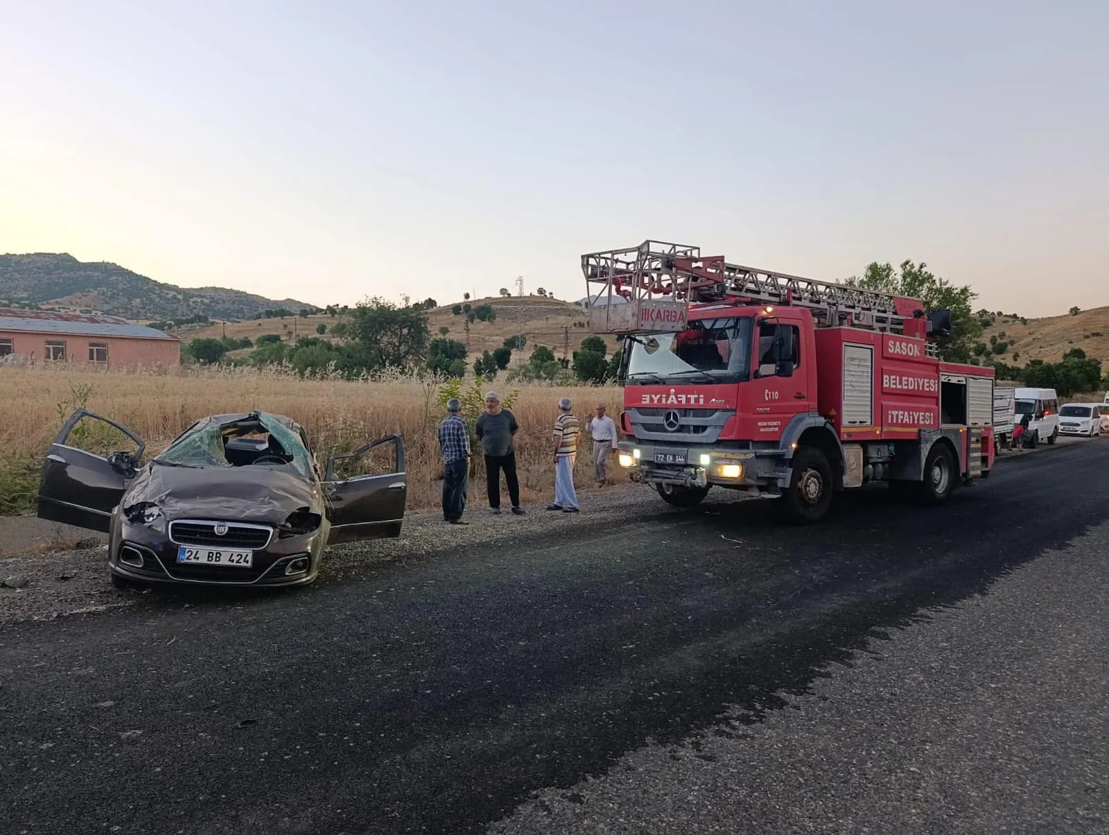 Kulp yolunda otomobil takla attı Anne ve oğlu hayatını kaybetti