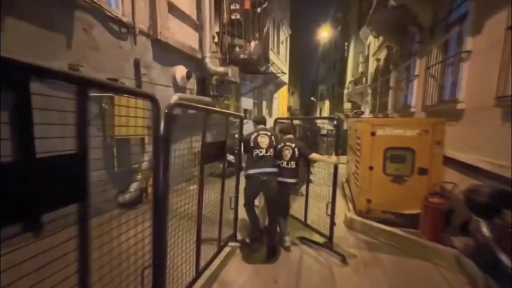 İstiklal'de Japon yayıncıyı taciz eden şüpheliye polis operasyonu