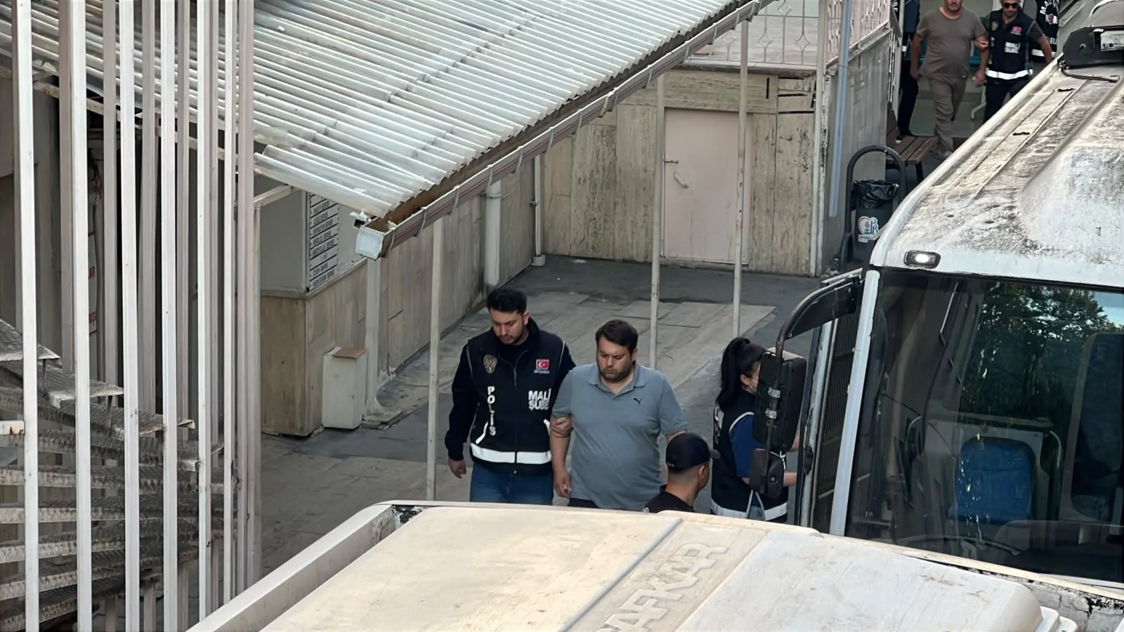 Silivri Belediyesi merkezli yolsuzluk operasyonunda isimler belli oldu