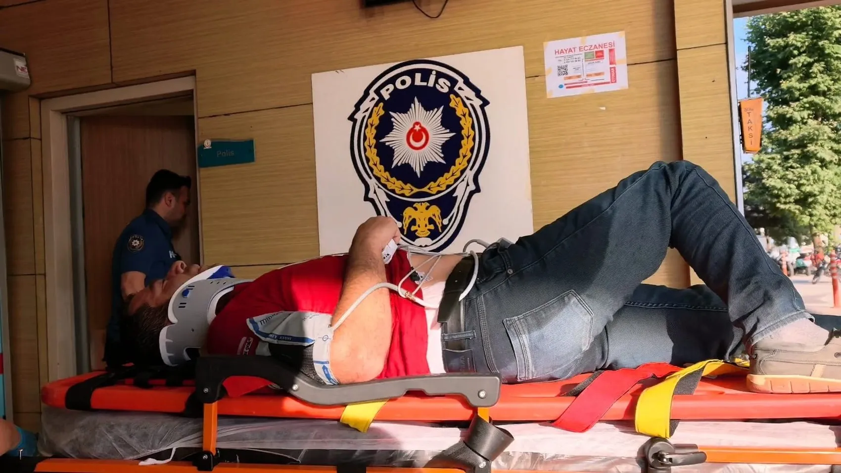 İnegöl'de direksiyon başındayken fenalaşan sürücü kaza yaptı