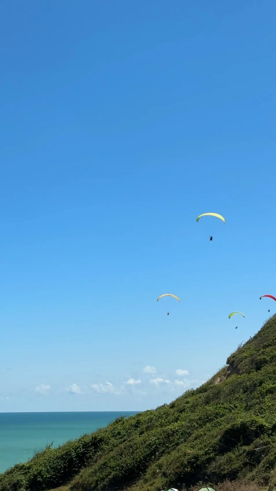Çatalca'da yamaç paraşütü kazası