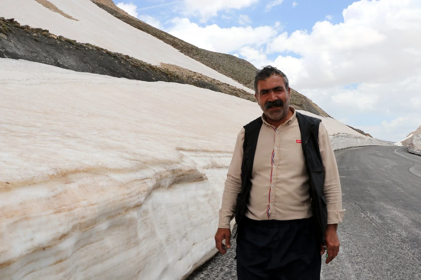 Van ve Bahçesaray arasında ulaşım yeniden başladı