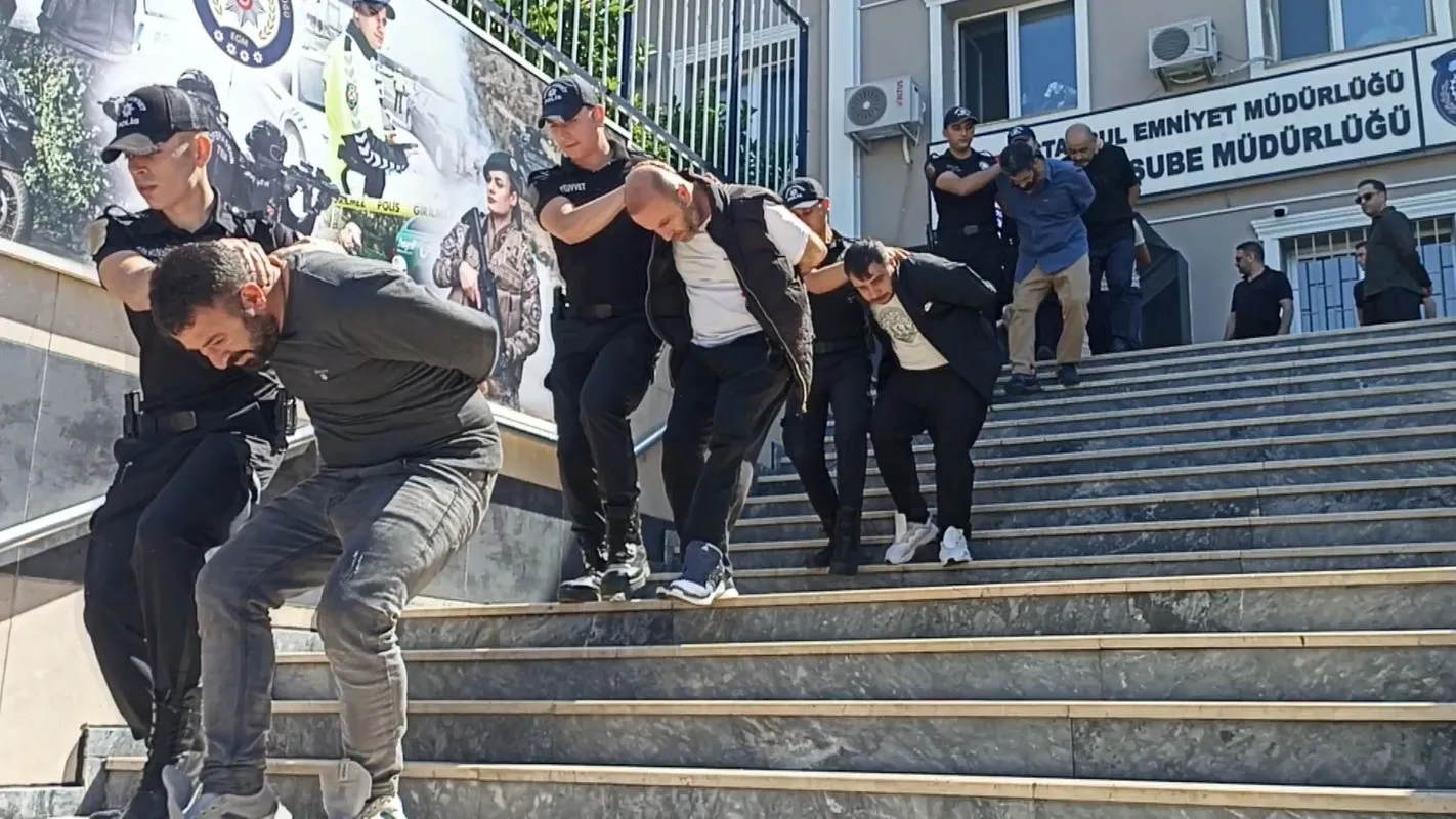 Şapkalılar suç örgütüne operasyon düzenlendi