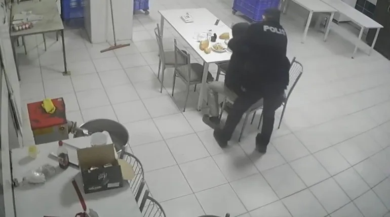 Köylüsünü öldürüp büyü yaptığını iddia etti
